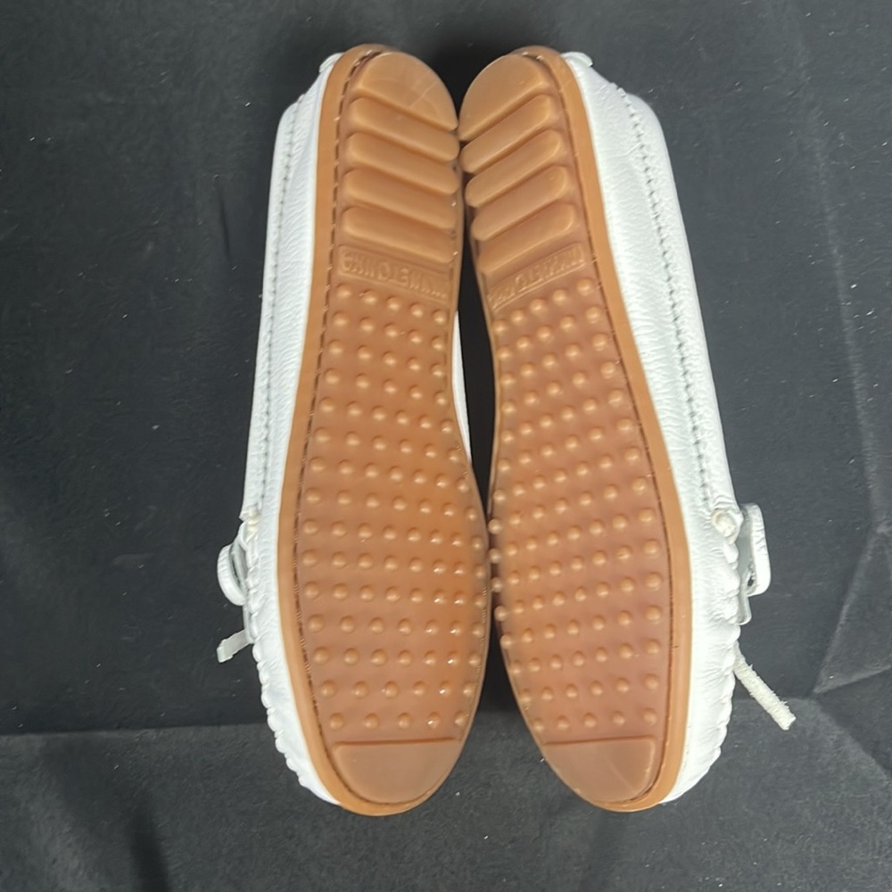 Minnetonka White Beaded Thunderbird Moccasins - Picture 8 of 9